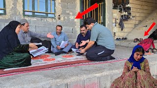 Download Lagu The villagers gather at the Khan's house to find Atosa MP3 Download Lagu The villagers gather at the Khan's house to find Atosa MP3