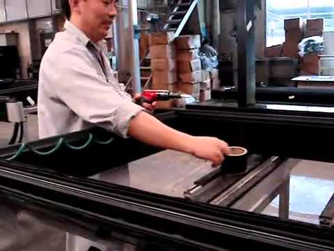Video VIỆT ĐỨC - Hệ thống máy cắt nhôm tự động - ghép khung... - youtube