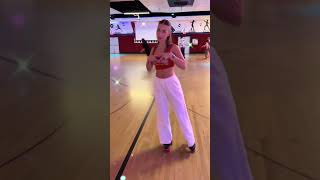 A little backdrop vid. Smile and skate.. #rollergirl #sabrina