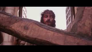 Video thumbnail of "Semana Santa | Vía Crusis | Segunda  Estación - Jesús Carga La Cruz"