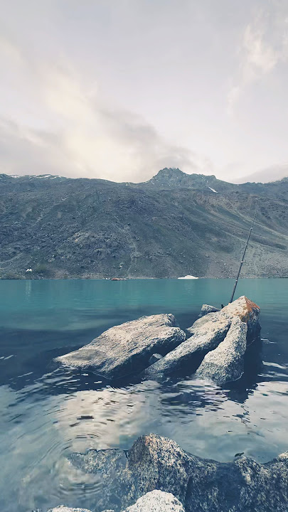 Baha lake #gilgitbaltistan #fishinglife #fishing #shortvideo #travel #naturelovers #shorts