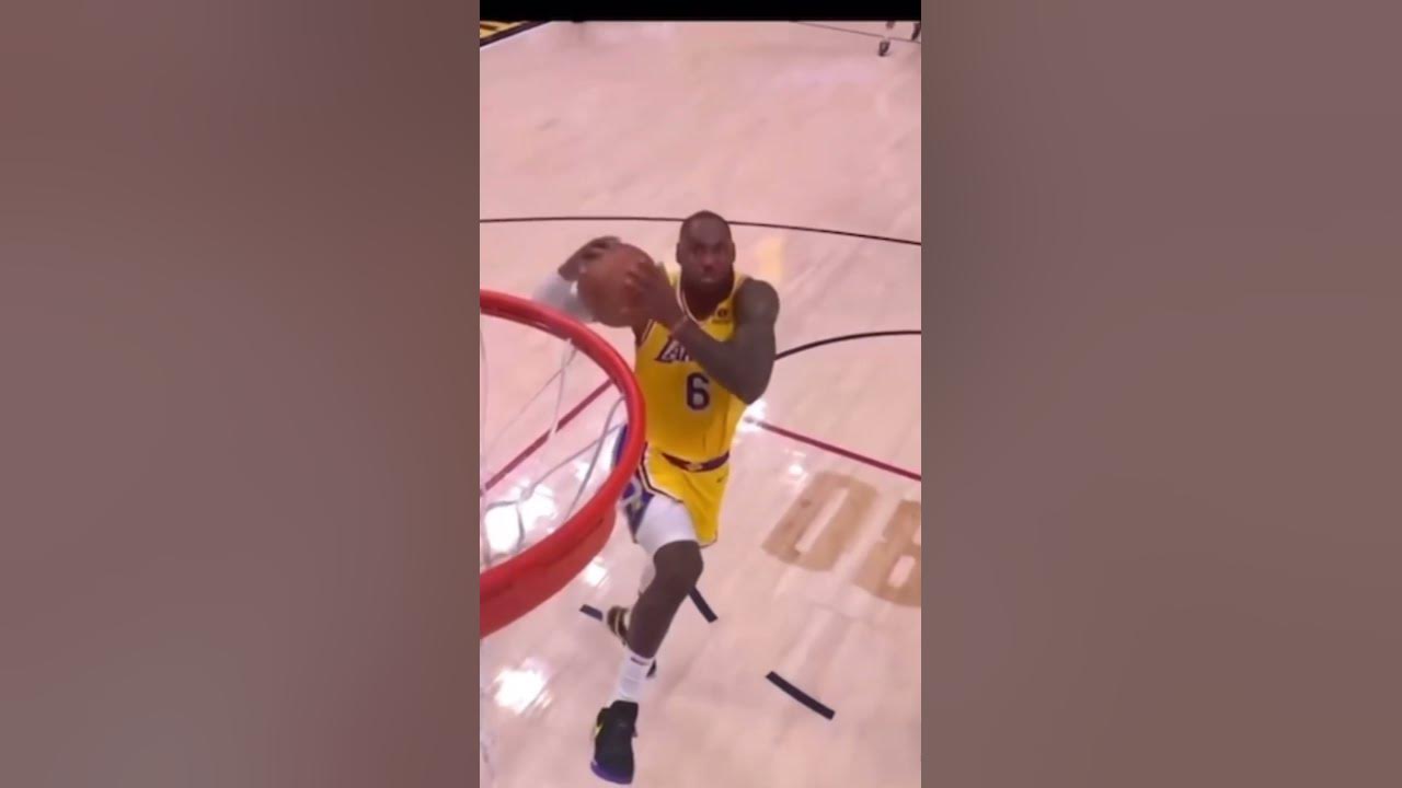 Lebron missed the dunk !! 😮😬😳 YouTube