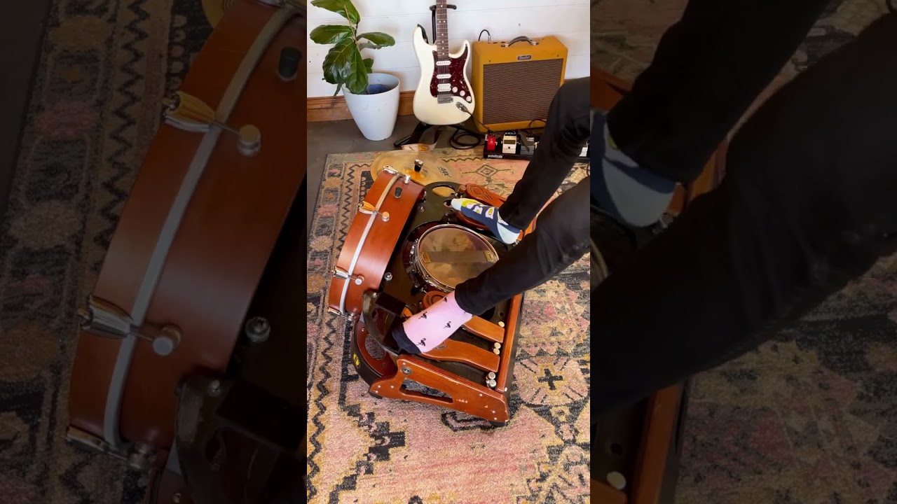 footdrumming the intro to ‘my hero’ by 