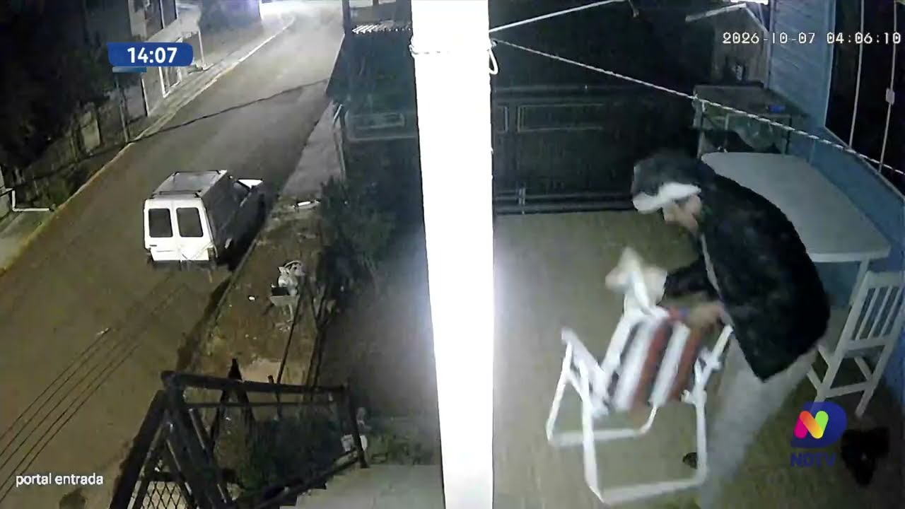 Ladrão furta par de tênis e cadeira de residência no bairro Efapi