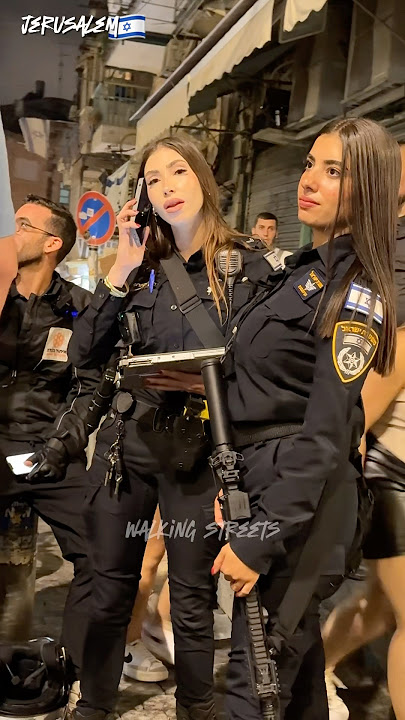 Having a conversation with a cop is pretty common here