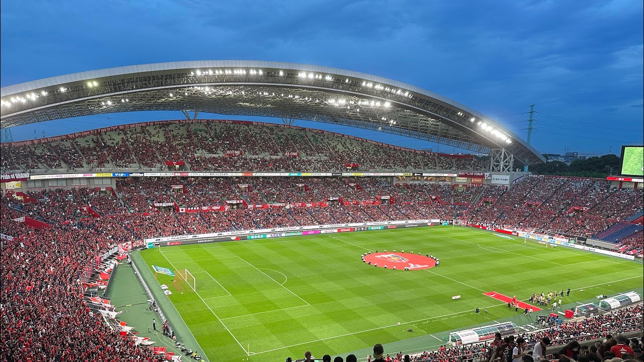 【衝撃】熱気が凄すぎる！まるでヨーロッパに居るかのような雰囲気を作り出す浦和サポーターと鹿島サポーターの選手入場　J1第19節 浦和レッズVS鹿島アントラーズ