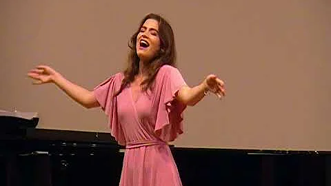 JOVEN Y PROMETEDORA SOPRANO KATHRYN SCHWARZ  / Mor...