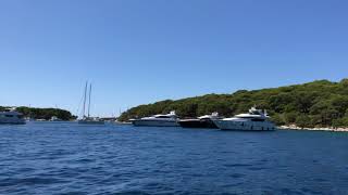 U Peert Enkele Van De Paklinski Otoci Eilanden, Waar Veel Jachten Samenkomen.