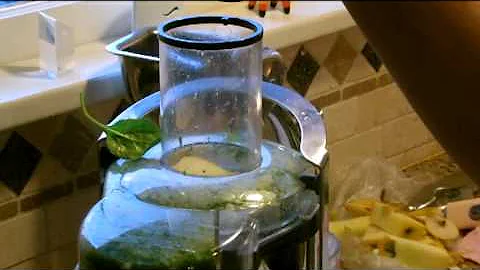 Restoration Wellness**JUICIN...  101**With ****Vic...
