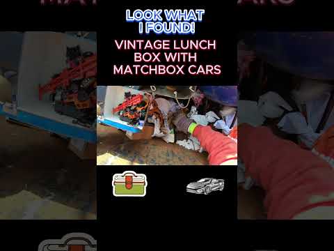 I FOUND VINTAGE LUNCH BOX & MATCHBOX CARS #dumpsterdiving #dumpsterdivers #dumpsterdivinginaamerica