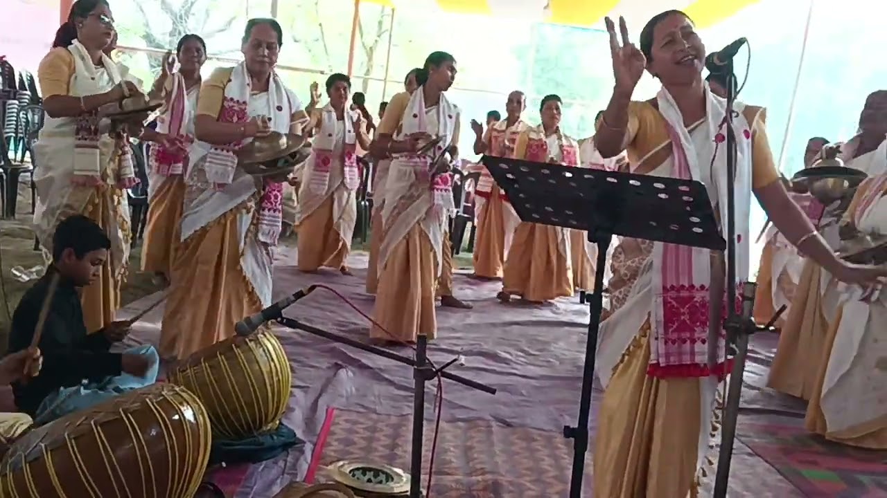 পৰাভৰাল শিৱ মন্দিৰত নাম পৰিৱেশ। লক্ষিমী বোৱাৰী হাউলী গাওঁ  ।১৪ .২  .২০২৬