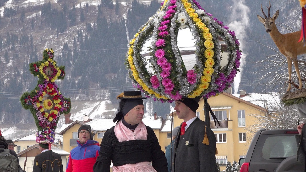 Am 6.1. 2026 fand der traditionelle Gasteiner Perchtenlauf von Bad Gastein nach Bad Hofgastein statt