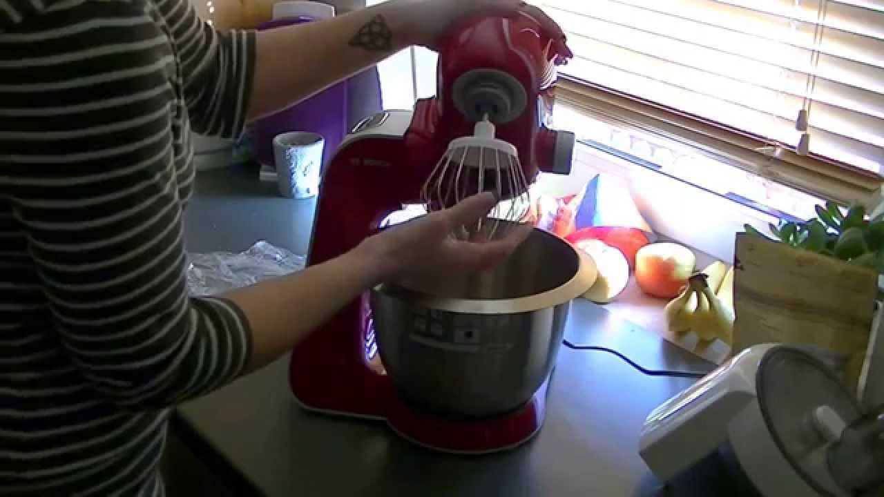 Unboxing Küchenmaschine Bosch MUM54420 red diamond Teil 2 - YouTube Unboxing Küchenmaschine Bosch MUM54420 red diamond Teil 2 - YouTube