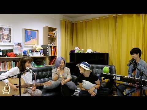 Fymme Bongkot: Blue Sofa Session, ช่วยบอกให้ชัด Feat. Earth, Mariahmu, Napak