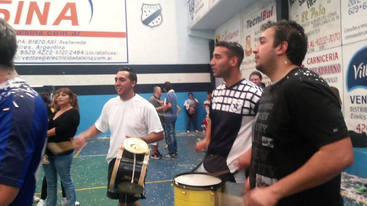 La banda sigue tocando YouTube