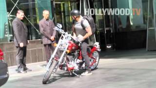 Jesse Metcalfe Shows Off Muscles & Motorcycle in LA- Hollywood.TV