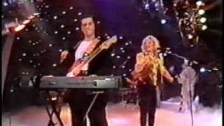 Mike Oldfield & Anita Hegerland - Innocent Live Germany 1989 chords