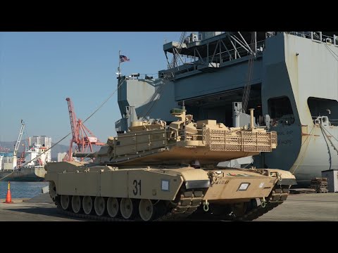 11번째 주한미군 순환배치 여단 한국 도착,  부산항에 도착한 레디퍼스트여단의  M1 전차,  <strong>M2</strong> 장갑차 <strong>영상</strong>