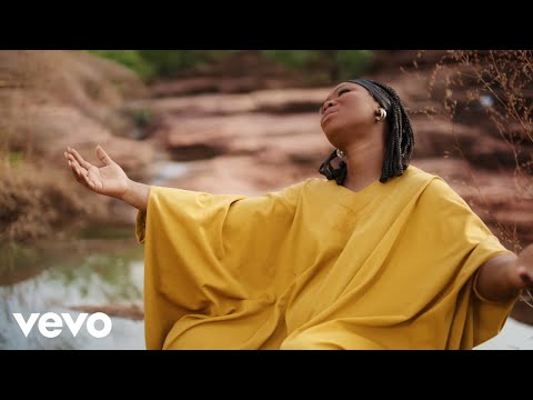 Roseline Layo - DIA (Music Video Officiel)