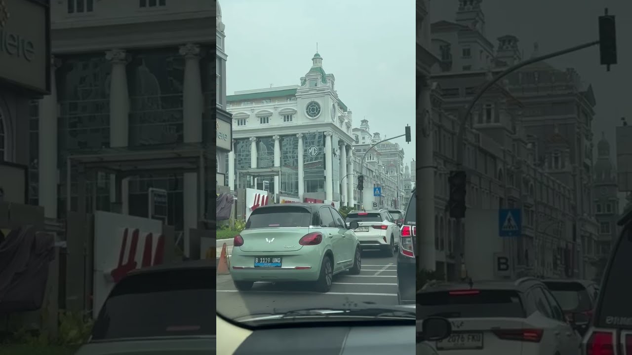 Driving to Mall of Indonesia, Mall Kelapa Gading in north Jakarta 