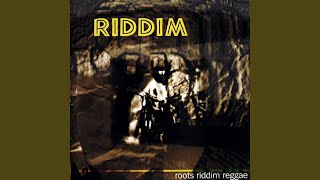 Video thumbnail of "Riddim - No Me Den Basura"