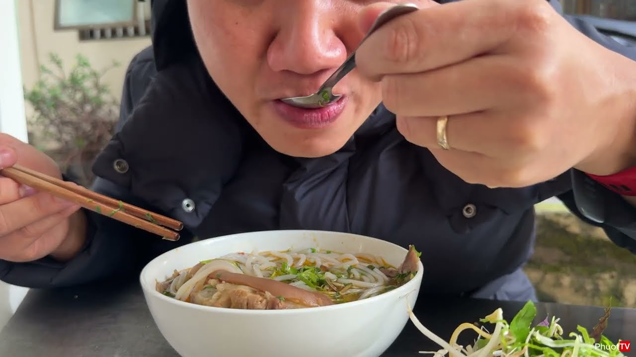 3 Лучших Завтрака в Далате: Ху Тьеу, Ми Куанг и Бун Бо | Уличная Еда Вьетнама