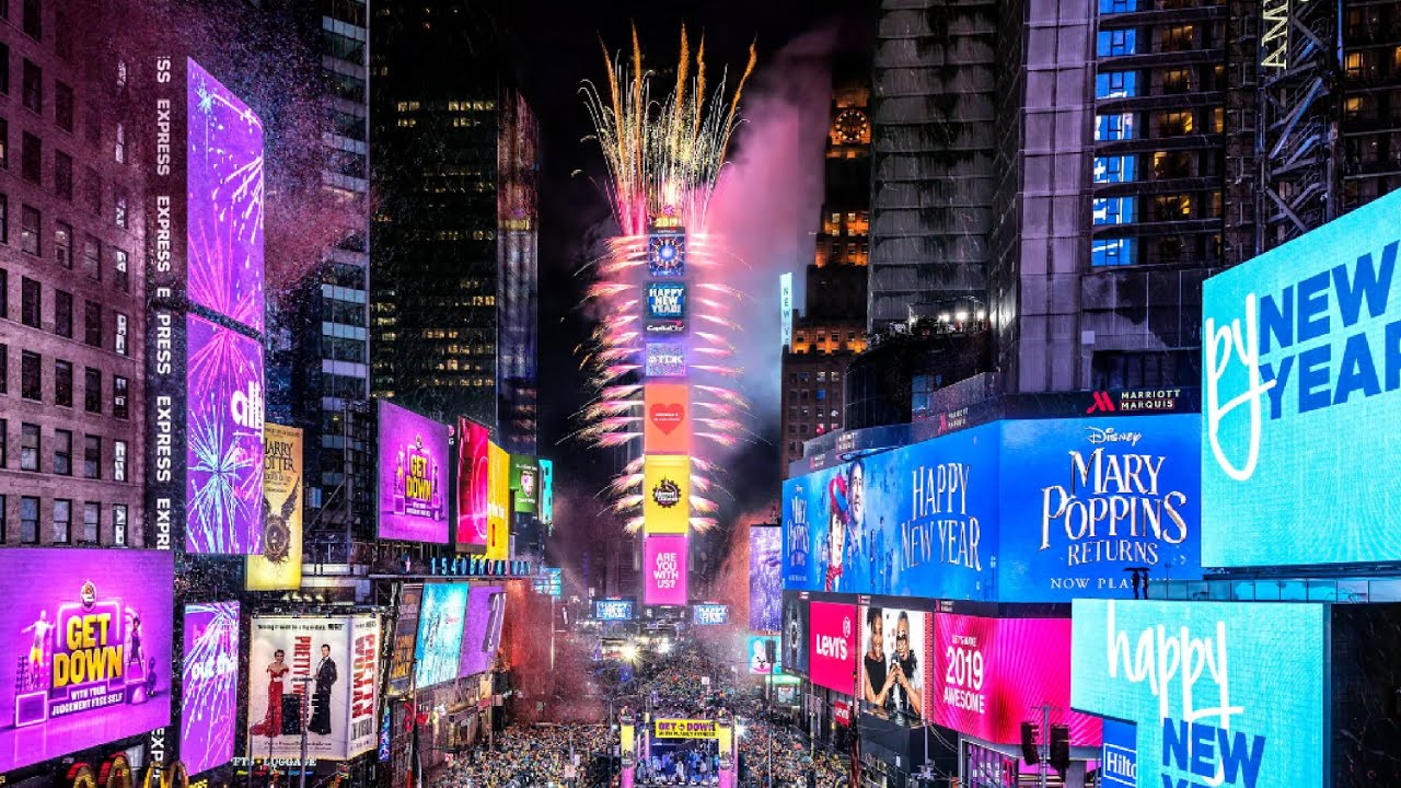 5 Can't Miss Views on New Year's Eve at Times Square in NYC!