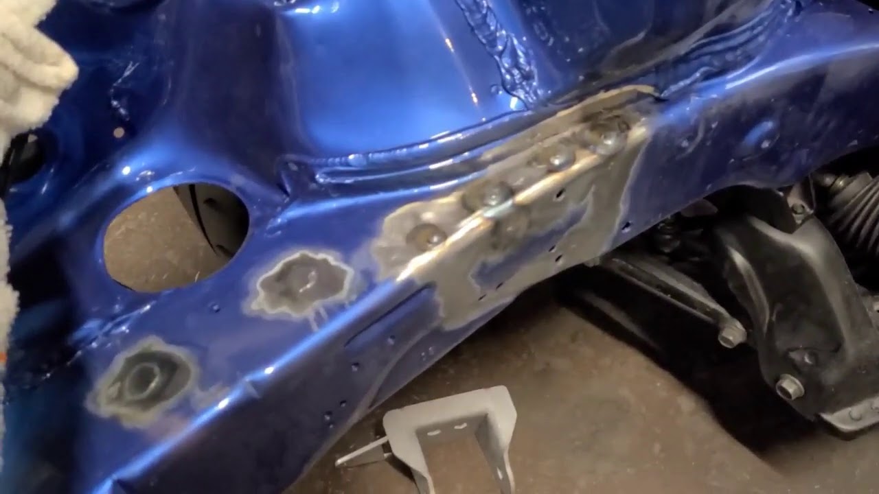 Hasport weld in B and D-series manual transmission bracket. - YouTube