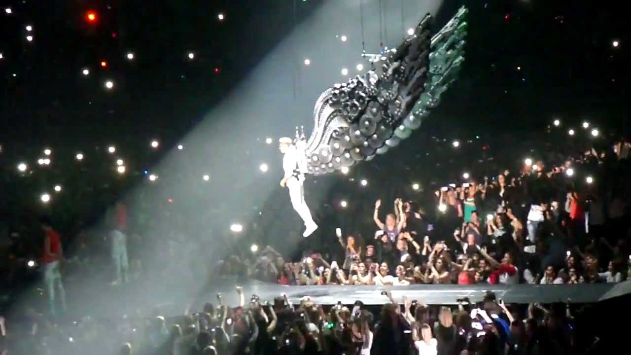 Opening Act Justin Bieber Flying (BELIEVE TOUR NETHERLANDS) YouTube