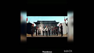 Stray kids ( Thunderous) albüm