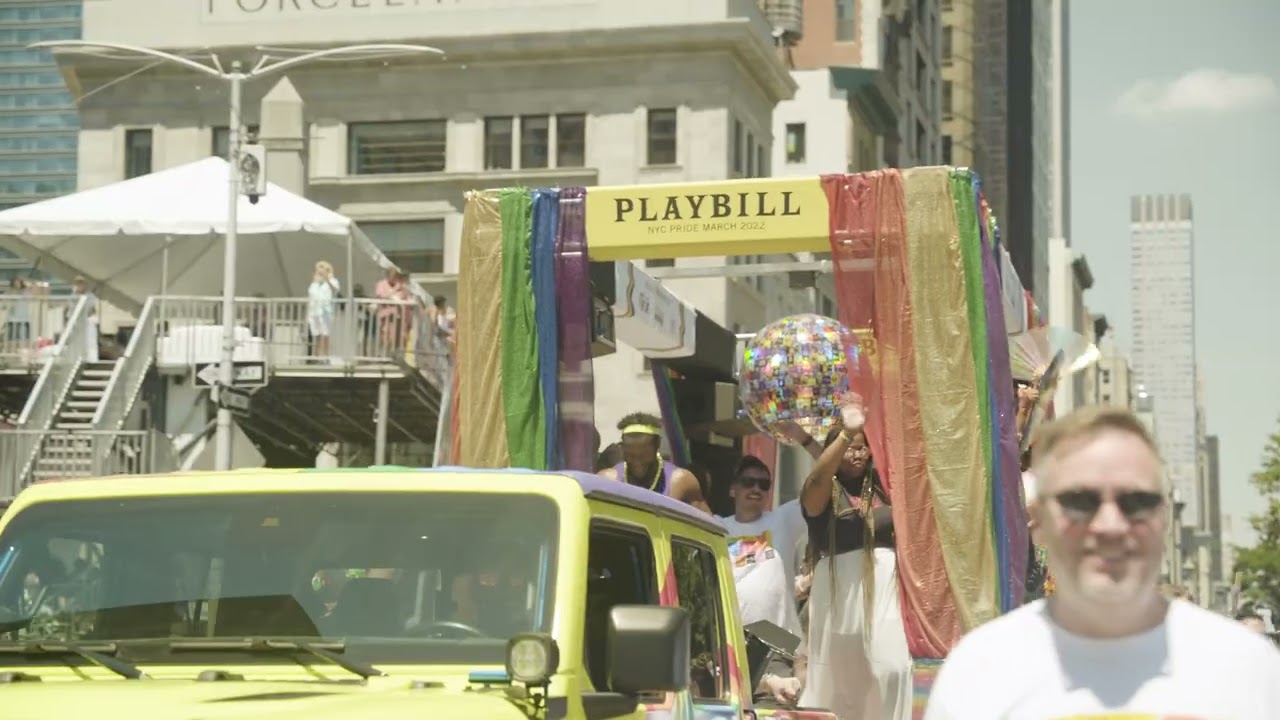 Six performa at Playbill Pride in Times Square! #prideintimessq