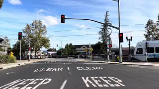 Southbound VTA Green Line Light Rail arrives at Downtown Campbell