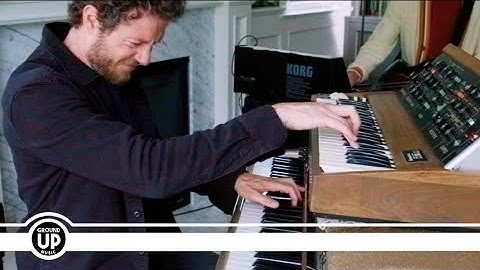 Lee Pardini - The Universe is a House Party (Official Music Video)