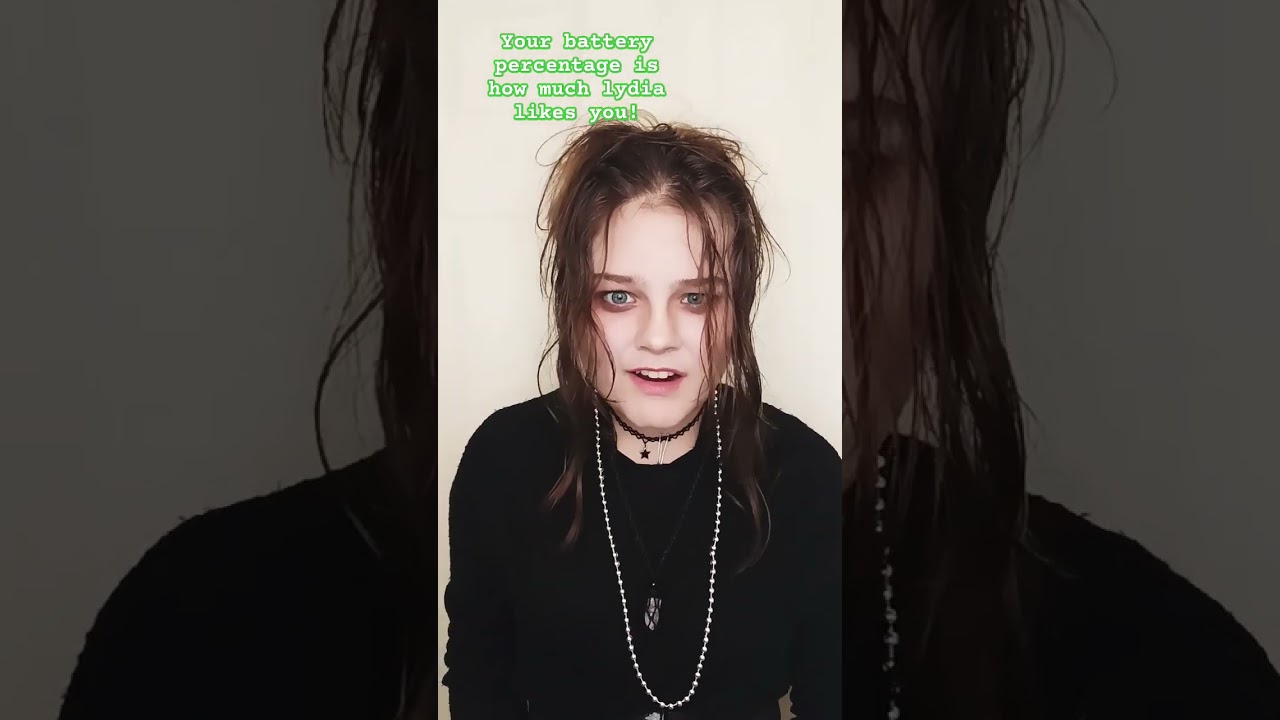 All i had was a Polaroid camera, leave me alone😭 #trending #cosplay #beetlejuice #beetlejuicecosplay