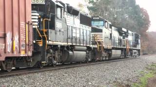 Two C40-9Ws & one GP38-3 Leads NS E49 By Goldsboro