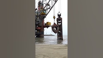 The power of this machine is just unreal 😳 #engineering