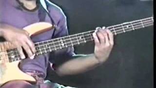 victor wooten play &quot;latin groove&quot;