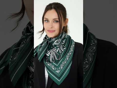 Жіноча хустка зелена, смарагдова, легкий шарф, шовкова хустка на голову, преміум хустка зелена 90 см, видео 1