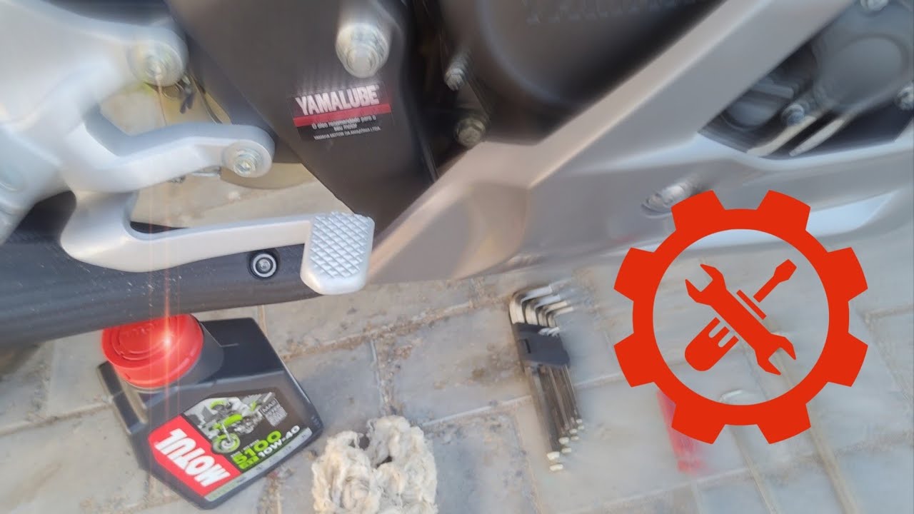 COMO FAZER A TROCA DE ÓLEO DA YAMAHA R15, MUITO SIMPLES, VEJA