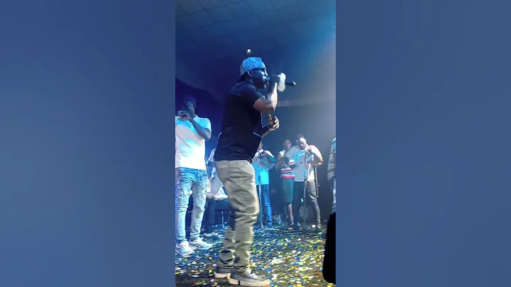 Pasuma on a lighter mood for Santana in ibadan