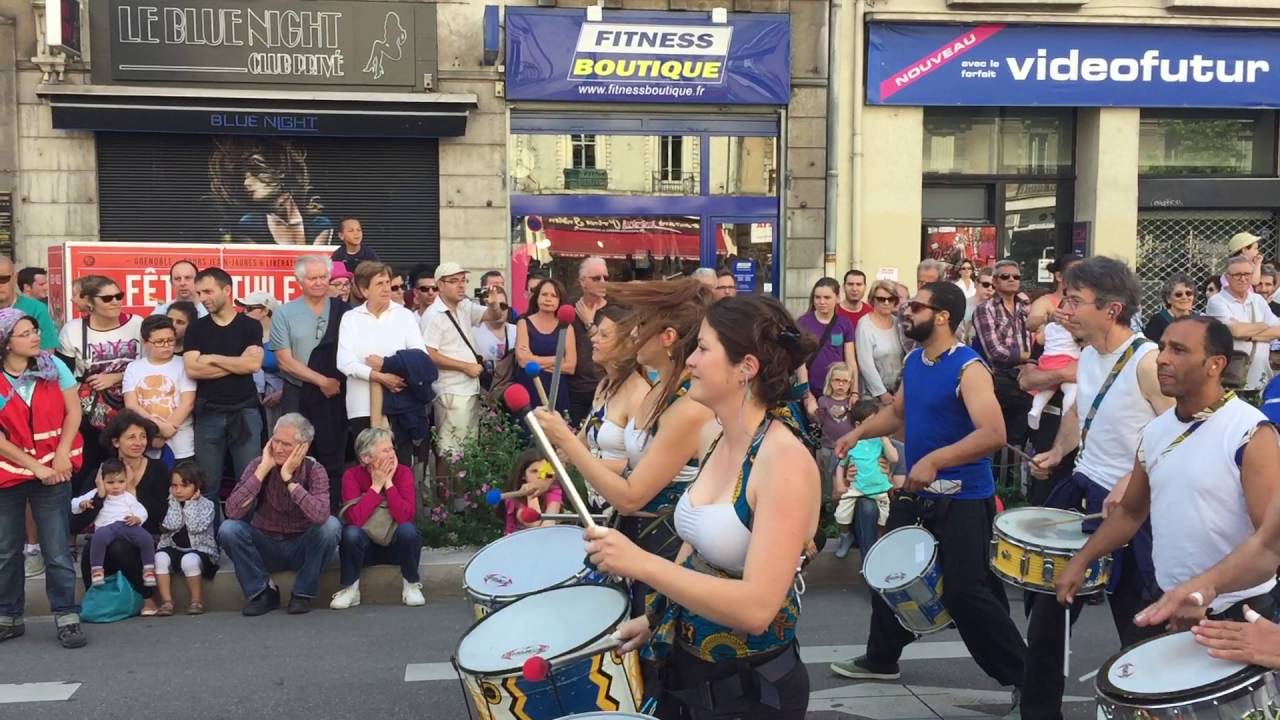 Fete des Tuiles Parade Grenoble 2 YouTube Fete des Tuiles Parade Grenoble 2 YouTube