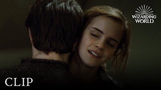 Harry & Hermione Dance to Forget Their Worries | Harry Potter and the Deathly Hallows Pt. 1 Resimi