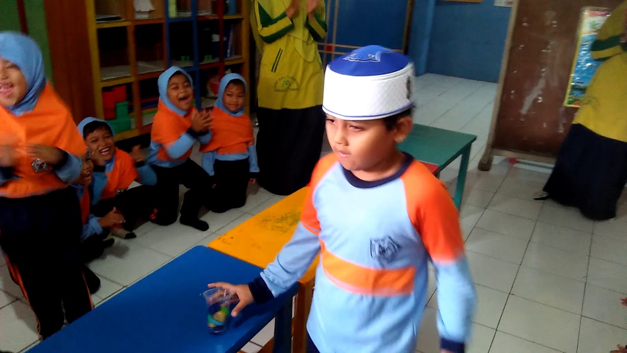 Bermain tutup botol - YouTube