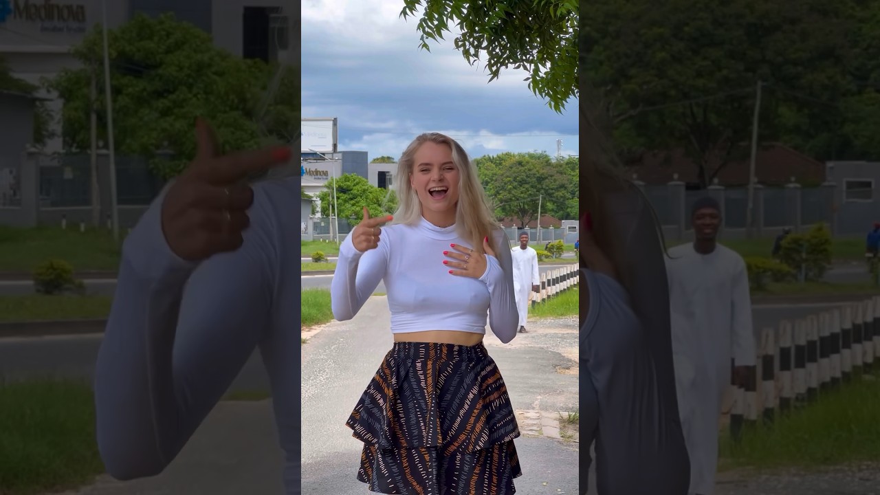 He came out of nowhere😳😝 