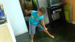 Guga dançando