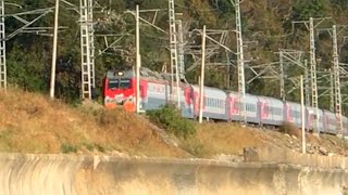 Пассажирский поезд. Якорная Щель (Сочи) / Passenger train. Anchor Shchel (Sochi) by sochi1030 1,693 views 4 months ago 2 minutes, 6 seconds