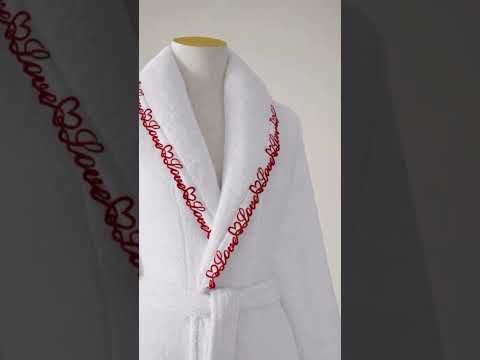 Sevgiyle işlenen nakış detayları ❤️