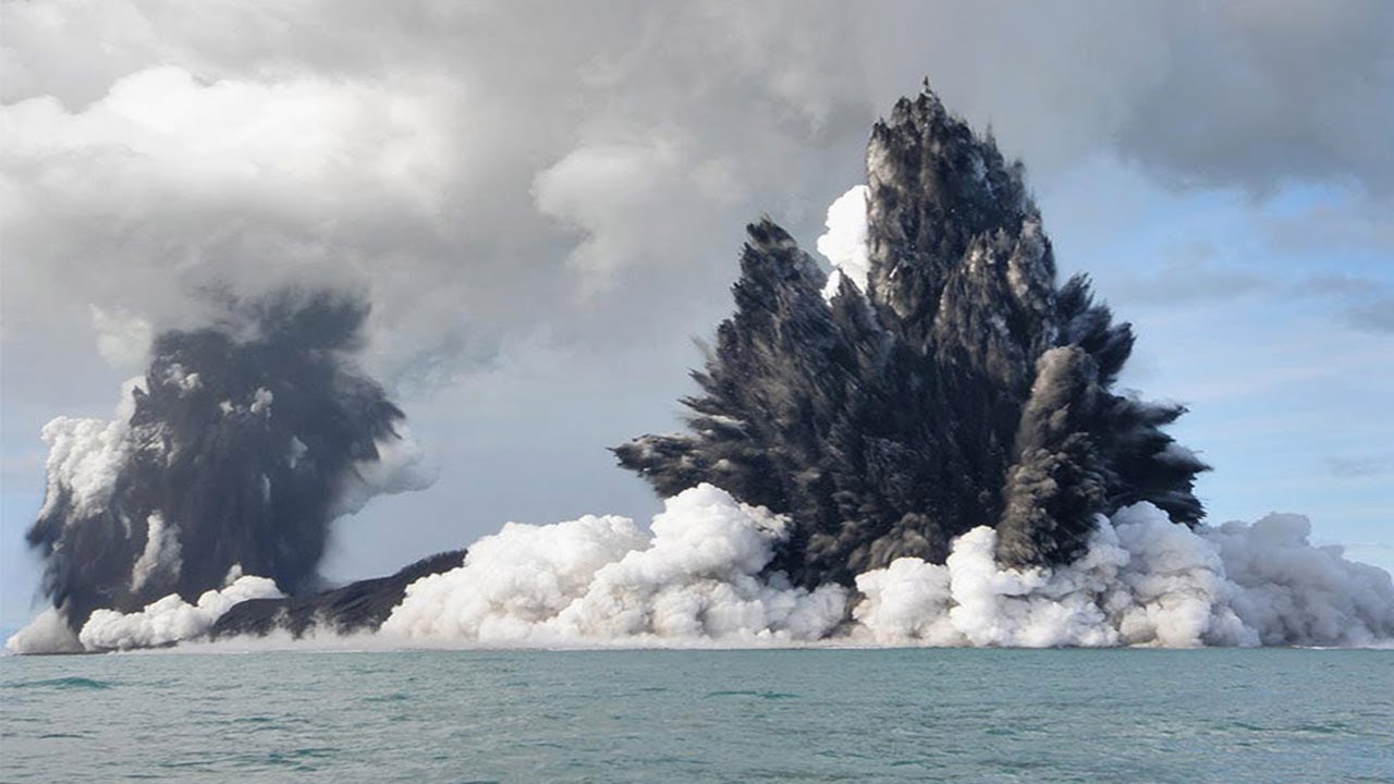 Resulta ng larawan para sa Submarine volcano eruption(under sea)