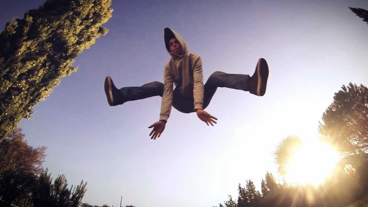 GoPro HERO 3 - Black Edition Super Slow Motion (24000fps!)