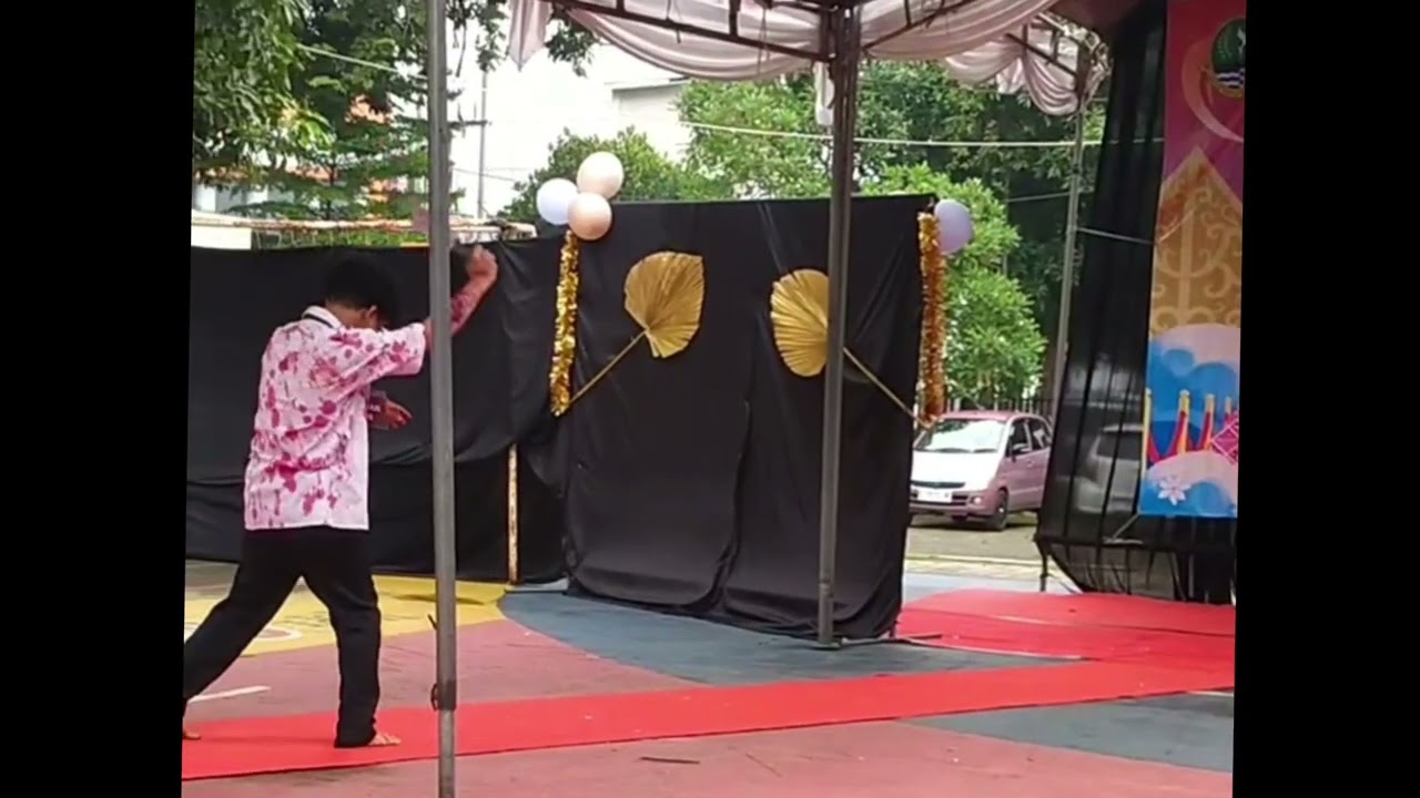 Banyak Anomali, INI DIA FASHION SHOW SenBud